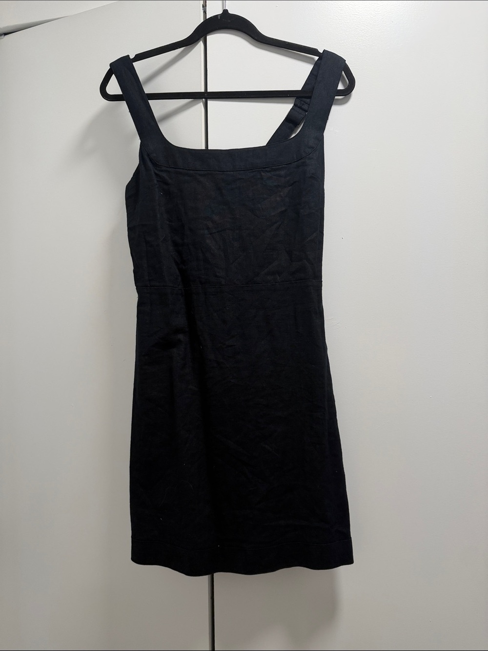 Sleeveless Black Linen Mini Dress with Square Neck